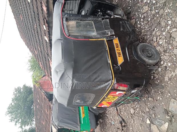 Piaggio Scooter 2019 Black - thumbnail 4