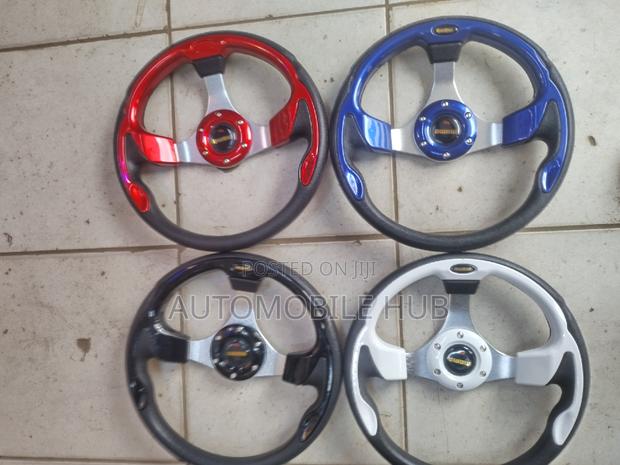 Quality Sports Steering Wheel for Sports Cars