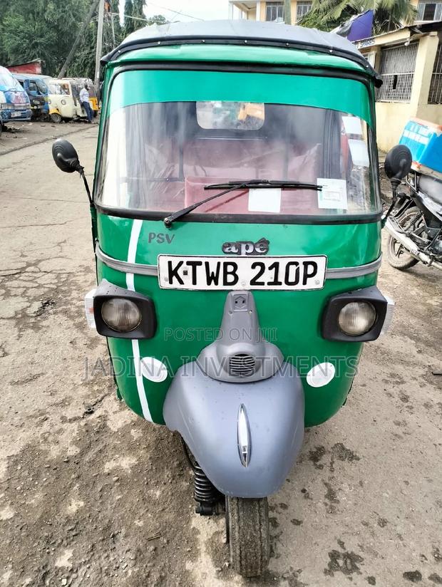 Piaggio Scooter 2020 Green - main view