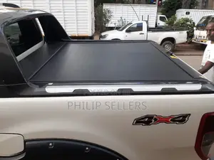 Roller Shutter Lid Cover Available for Double Cab Pickup