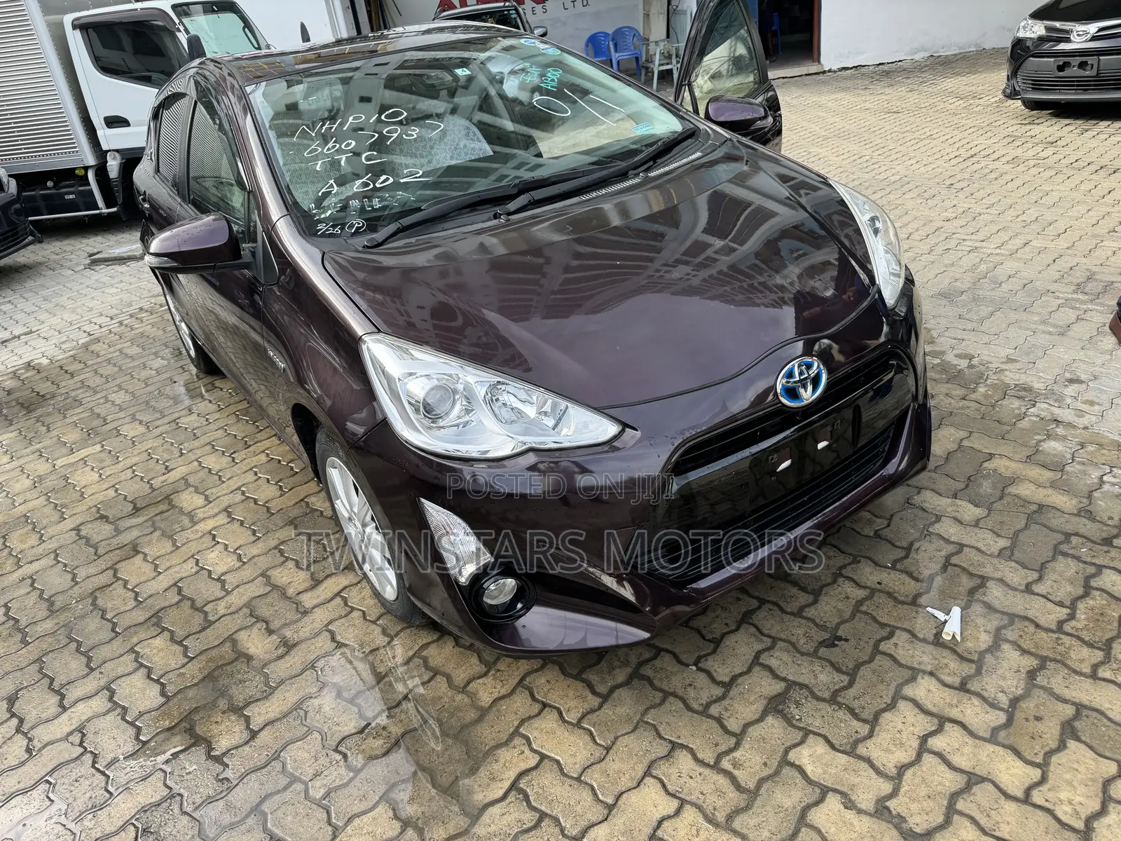 Toyota Aqua 2017 Purple