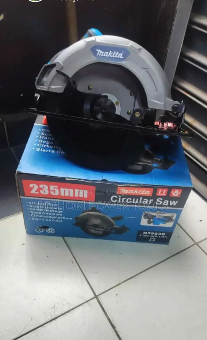 9" Electric Makita Circular Saw