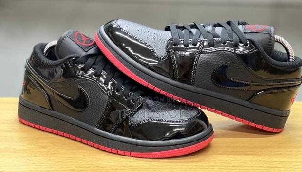 Jordan 1retro Shadow 2.0 - main view