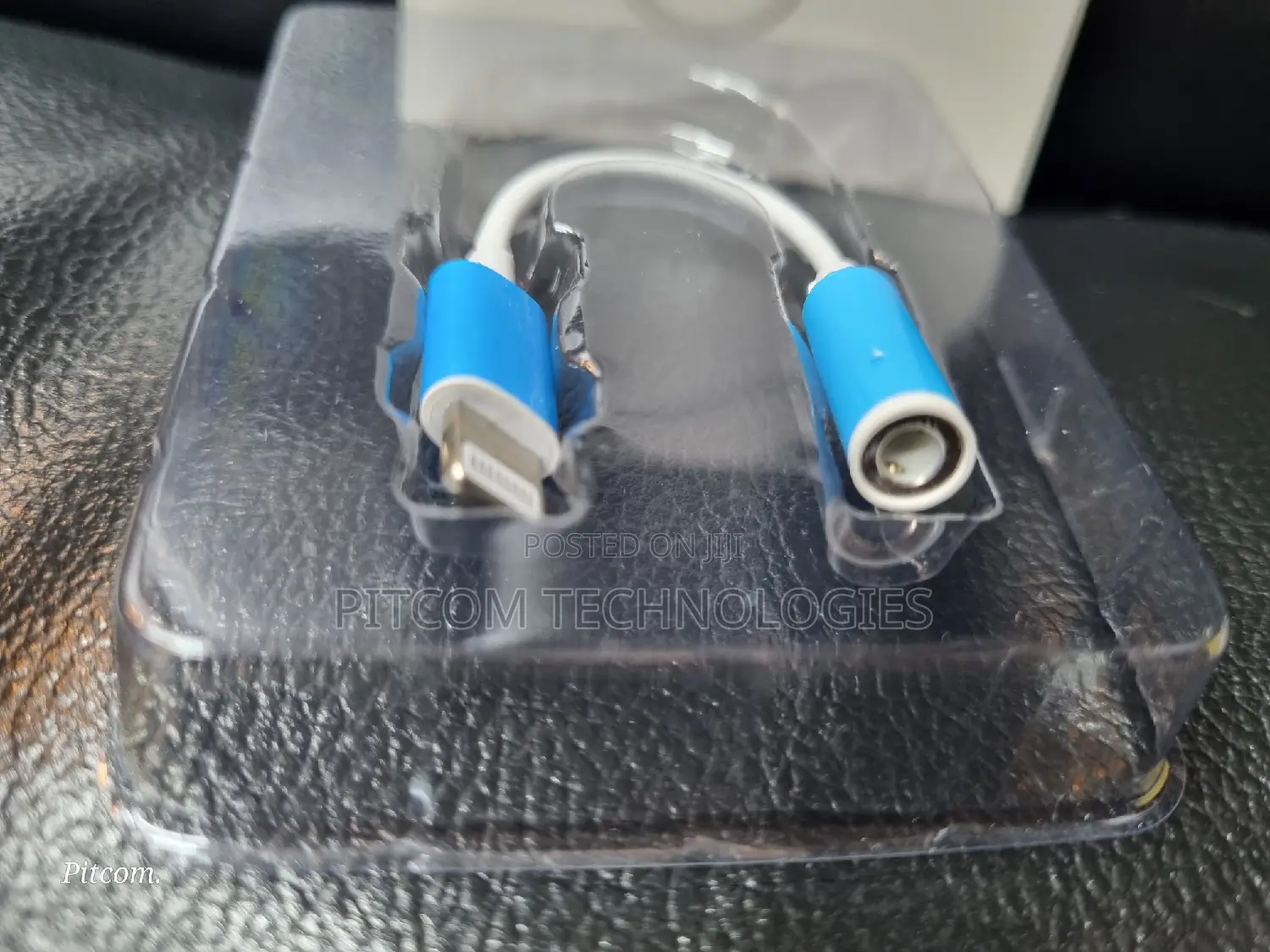 Lightning To Headphone Jack Adapter