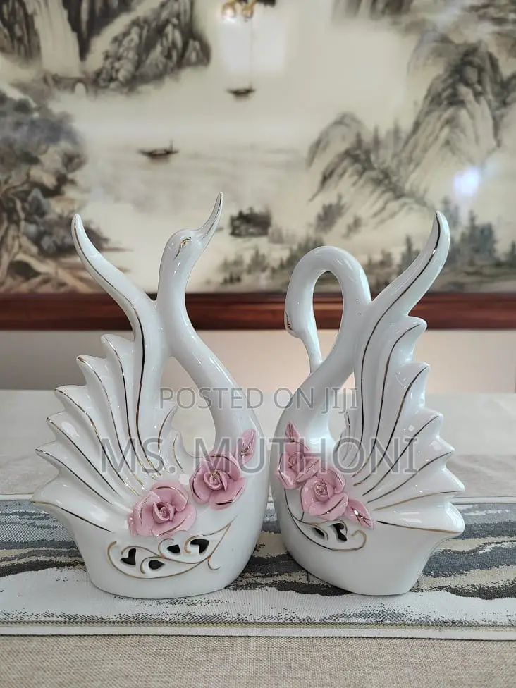2 Pieces Nordic Ceramic Swan Ornament 2pcs