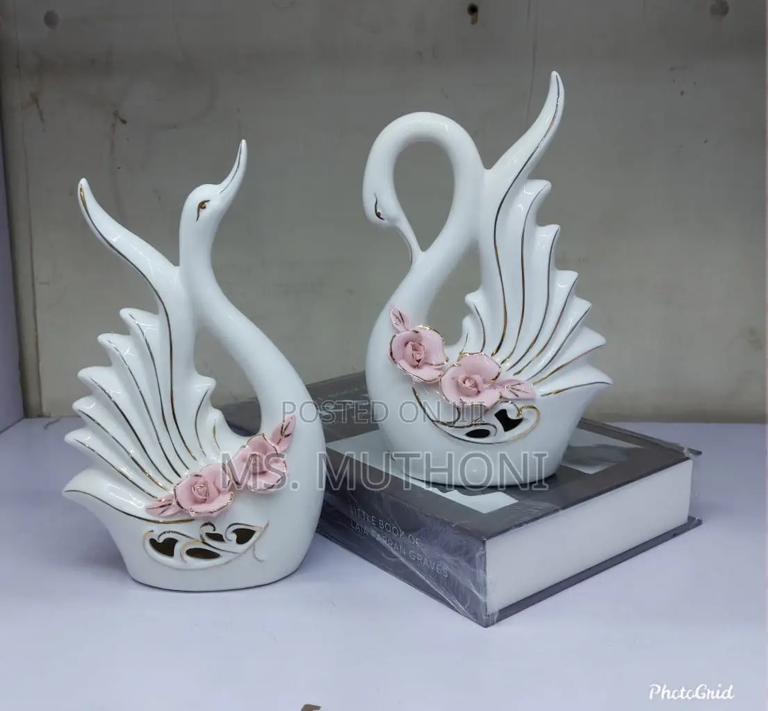 2 Pieces Nordic Ceramic Swan Ornament 2pcs