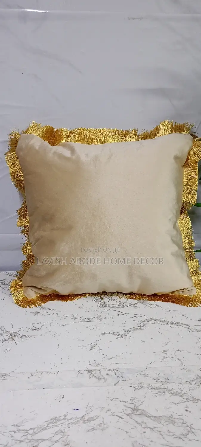 Tassled Pillow Cover(Beige)