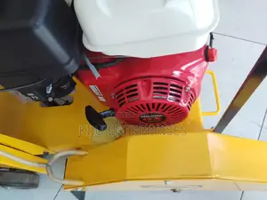 Petrol Powered Concrete Cutter or Saw Mill