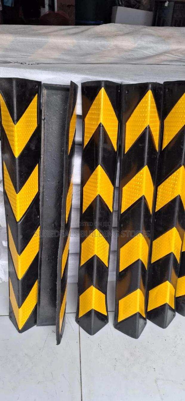 Durable Rubber Corner Guards for Garages Warehouses - main view