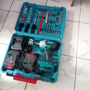 Makita Cordless Impact Wrench Kit, 2 Batteries and Wrenches