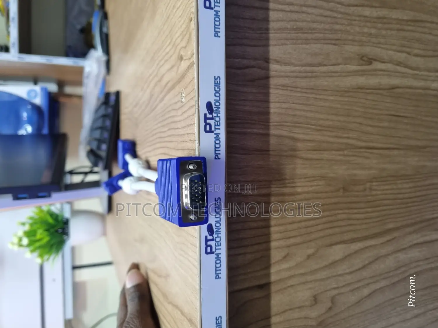 Vga Male to 2 Vga Female