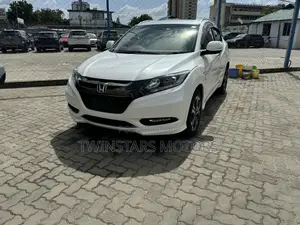 Honda Vezel 1.5 Hybrid 2WD 2017 White
