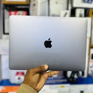 Laptop Apple MacBook Pro 2019 16GB Intel Core I7 SSD 256GB