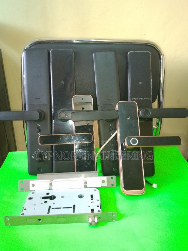 Bedroom Lock: Mechanical Keys Biometric Locks - main view