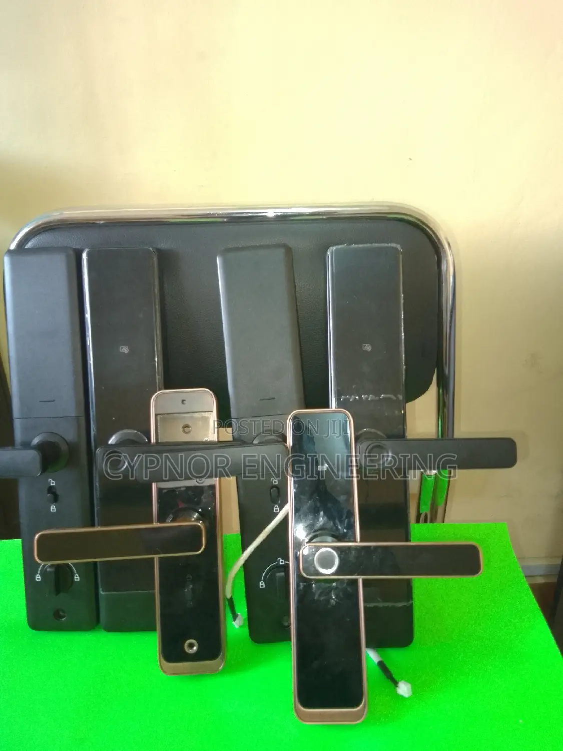 Bedroom Lock:App Controlled Secure Access