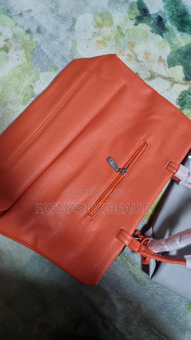 Elegant Handbag - thumbnail 3