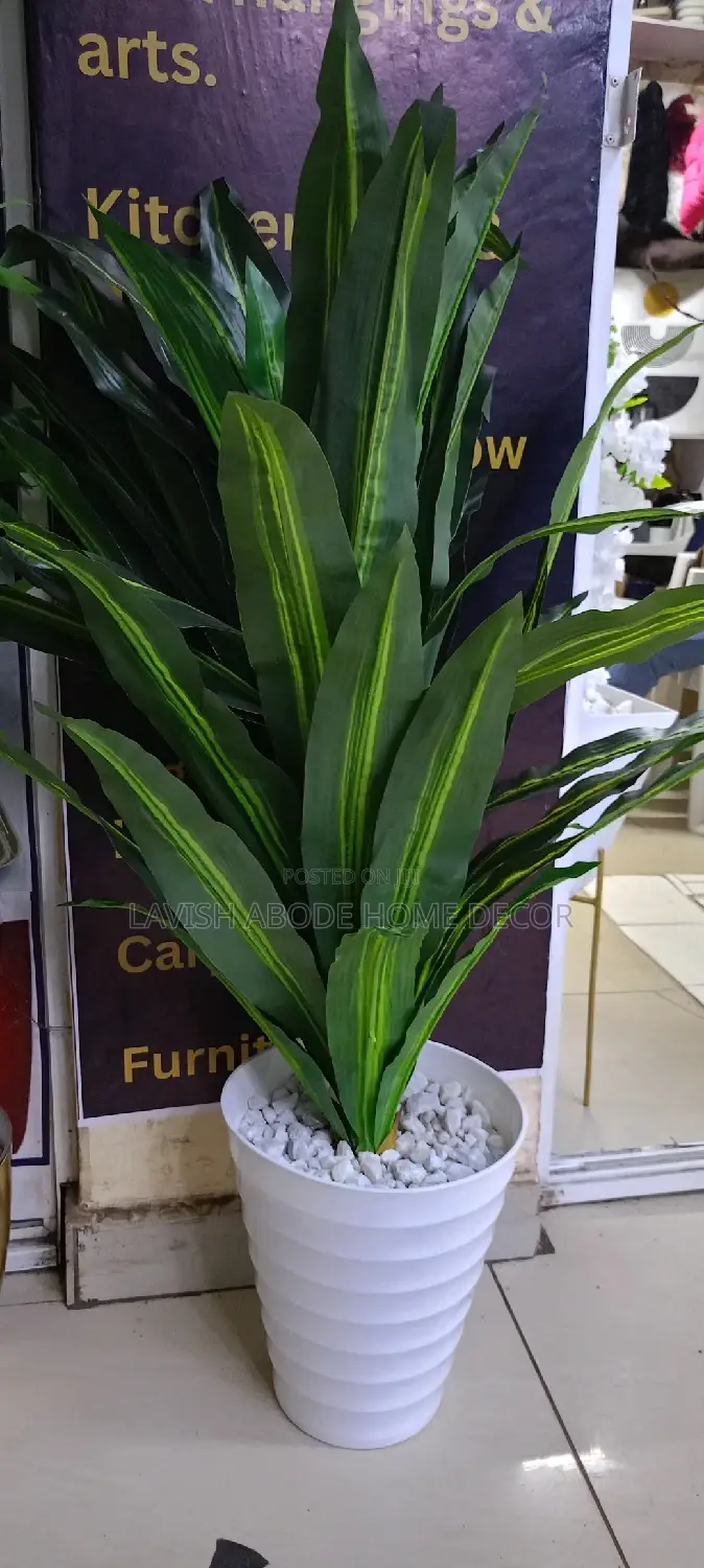 Artificial Indoor Outdoor Plant in Plant Pots