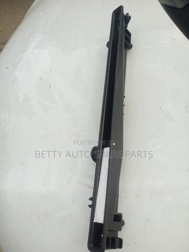 Toyota Belta Radiator Top Cover