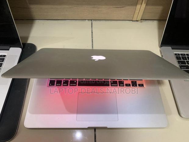 Laptop Apple MacBook Pro 2015 8GB Intel Core I5 SSD 256GB - thumbnail 2