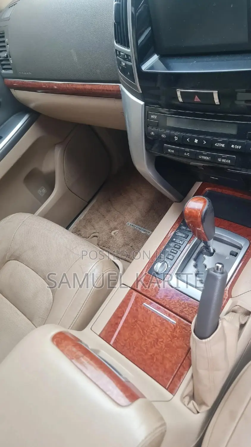 Toyota Land Cruiser 2011 Gold