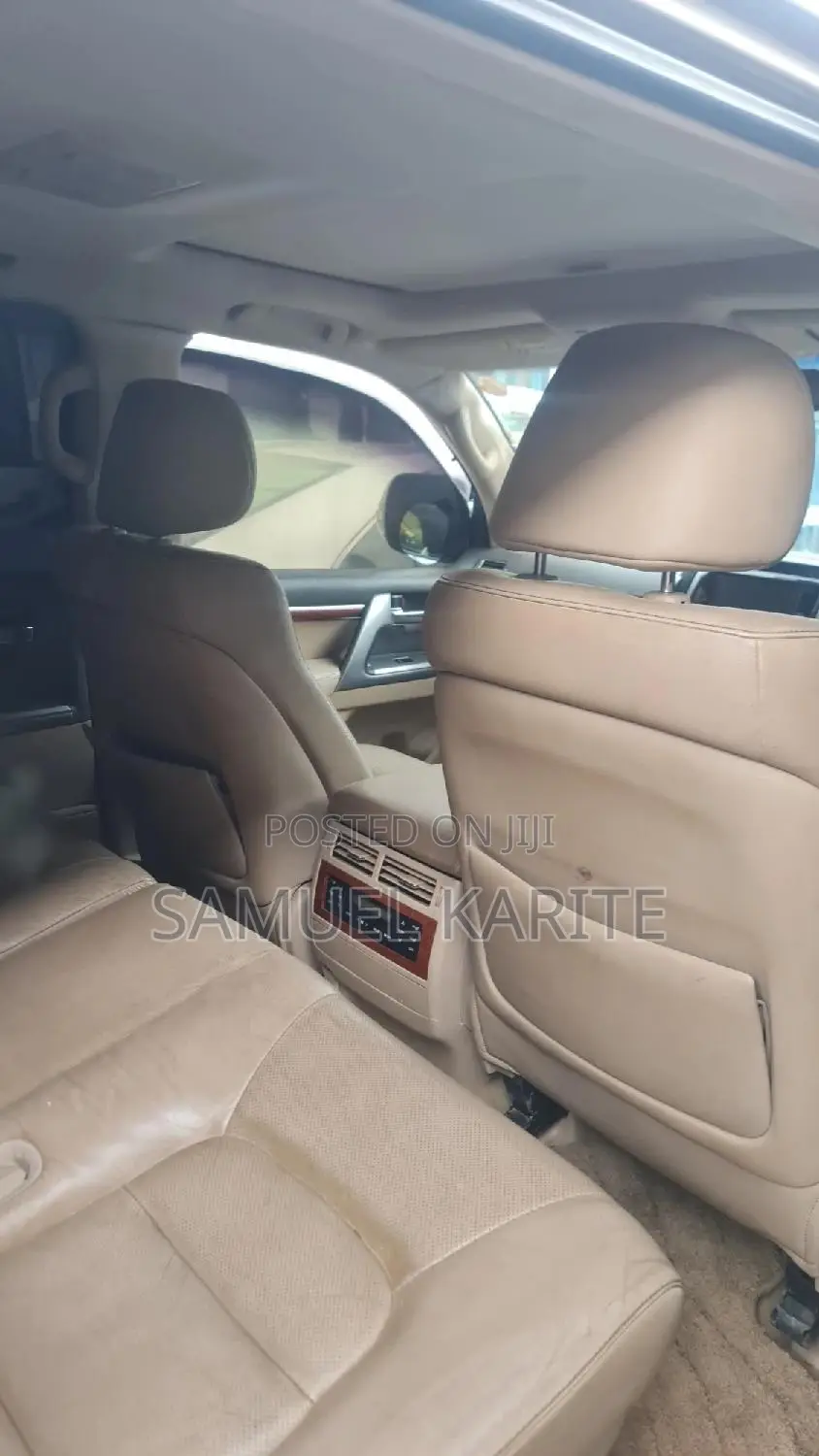 Toyota Land Cruiser 2011 Gold