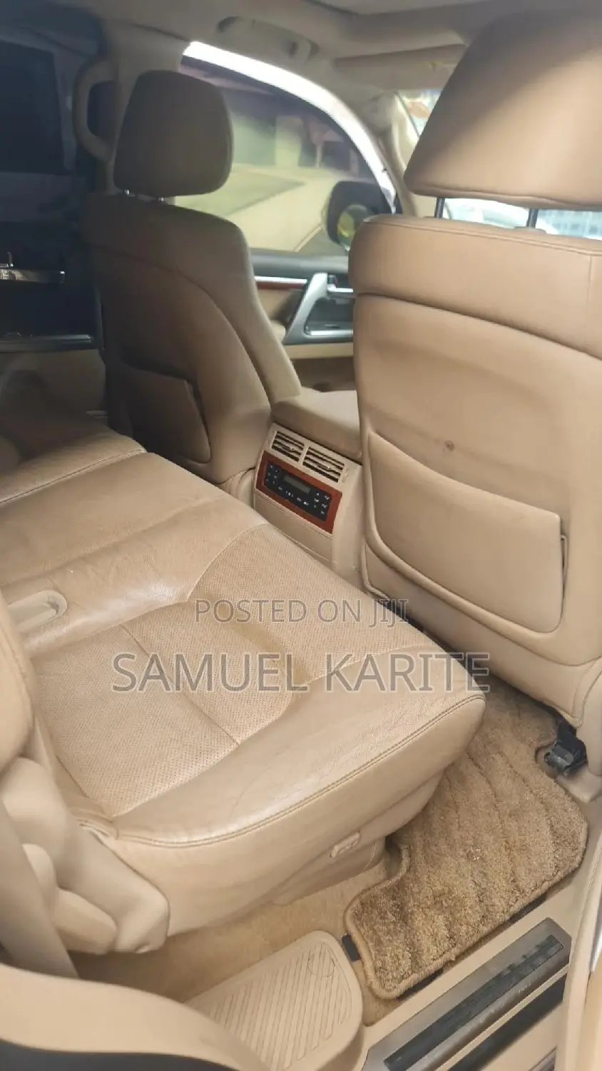 Toyota Land Cruiser 2011 Gold