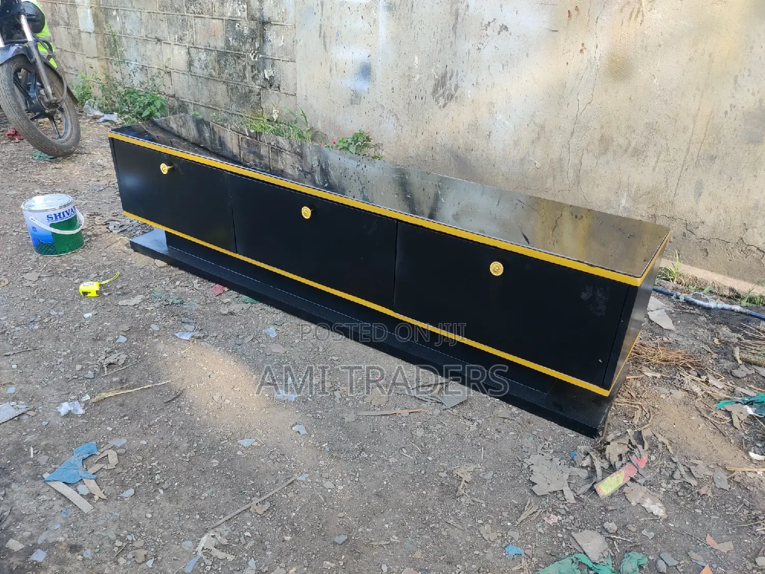 Glass Top Tv Stand (6ft)