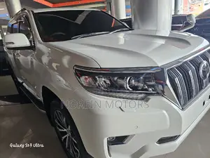 Toyota Land Cruiser Prado 2018 White
