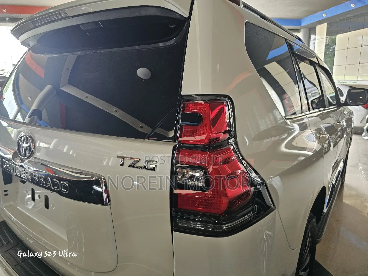 Toyota Land Cruiser Prado 2018 White