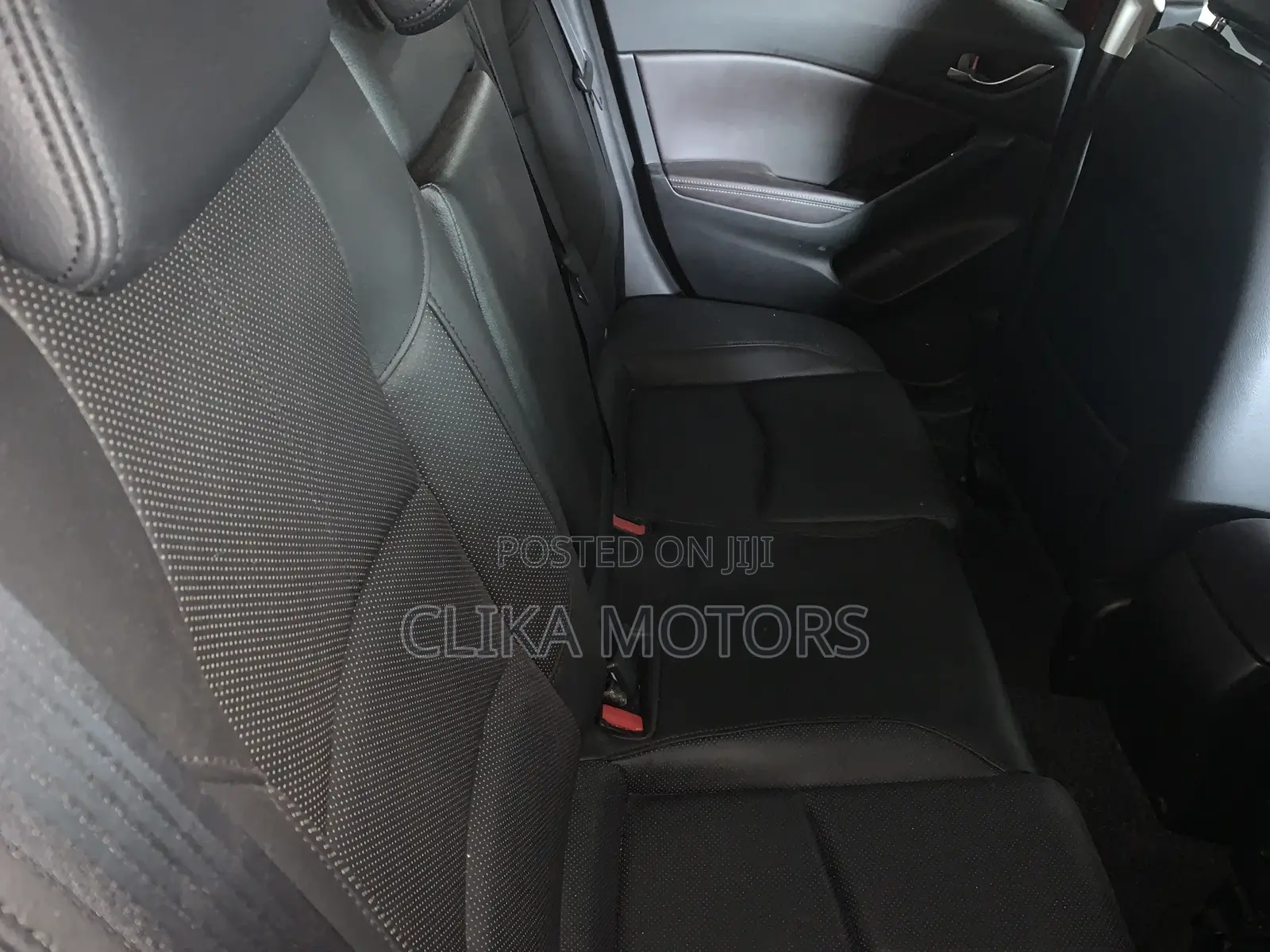 Mazda Axela 2017 Red
