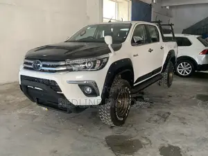 Toyota Hilux 2017 White