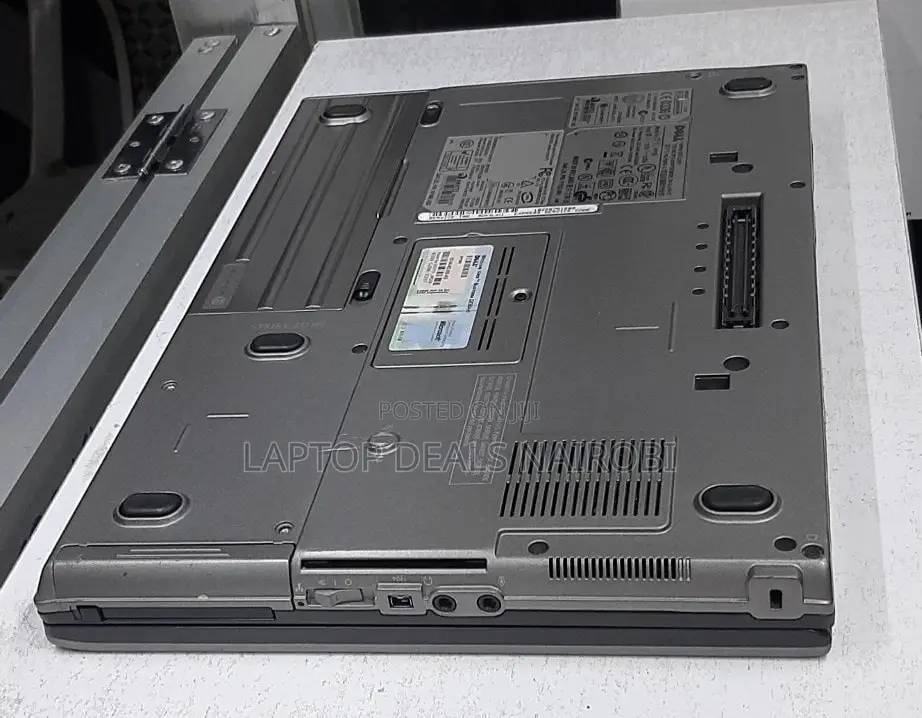 Laptop Dell Latitude D630 4GB Intel Core 2 Duo HDD+SSD 500GB