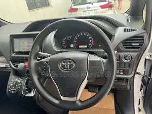 Toyota Voxy 2019 White
