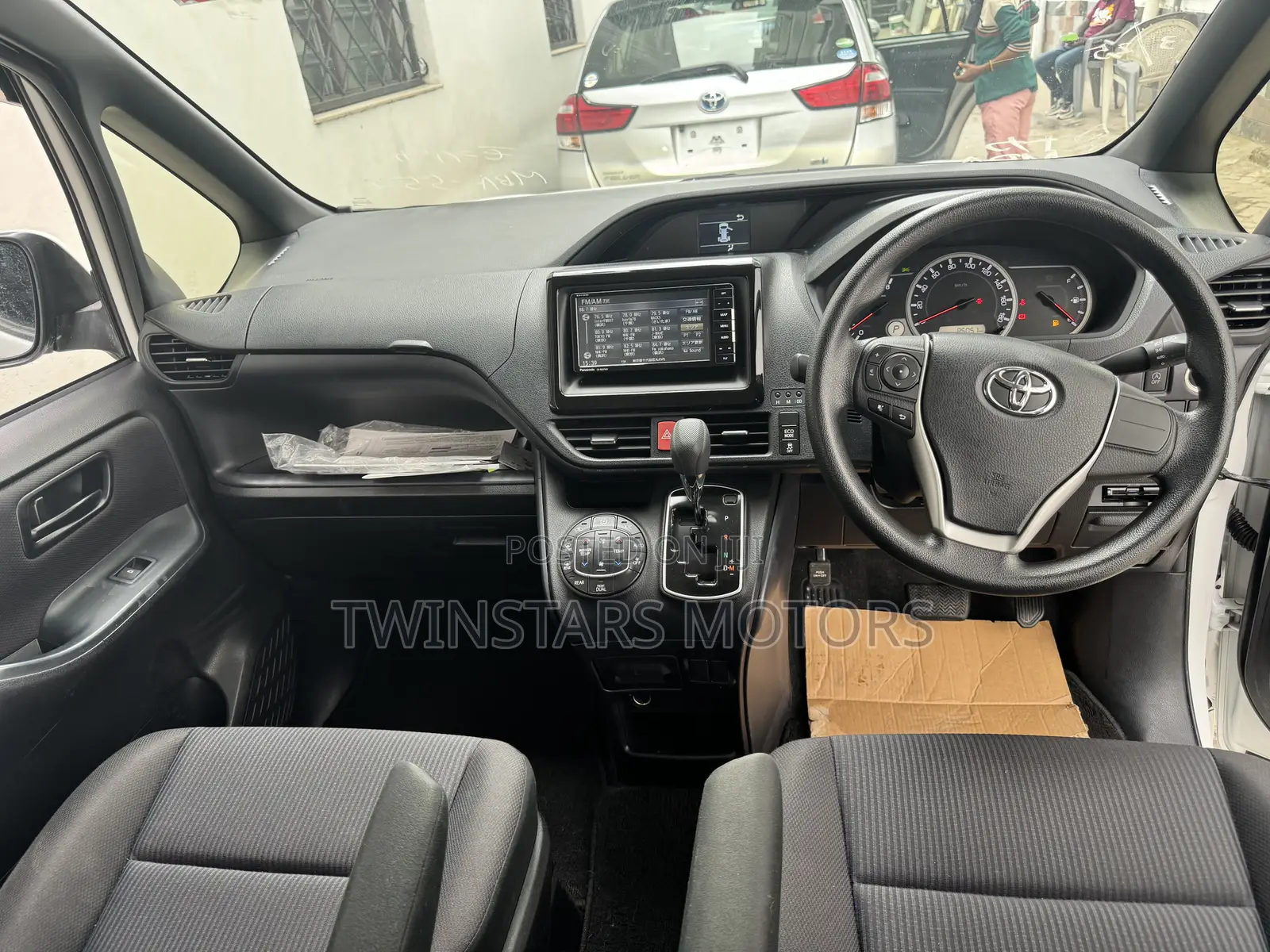 Toyota Voxy 2019 White