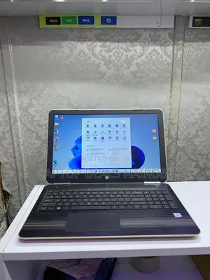 Laptop HP Pavilion 15-Cs3063cl 8GB Intel Core I5 SSD 256GB