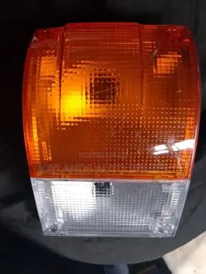 Nissan E27/Td Corner Lamp