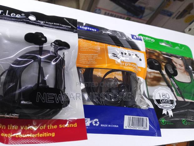 Oraimo Earphones, Samsung Earphones Dr. Lee Earphones - main view