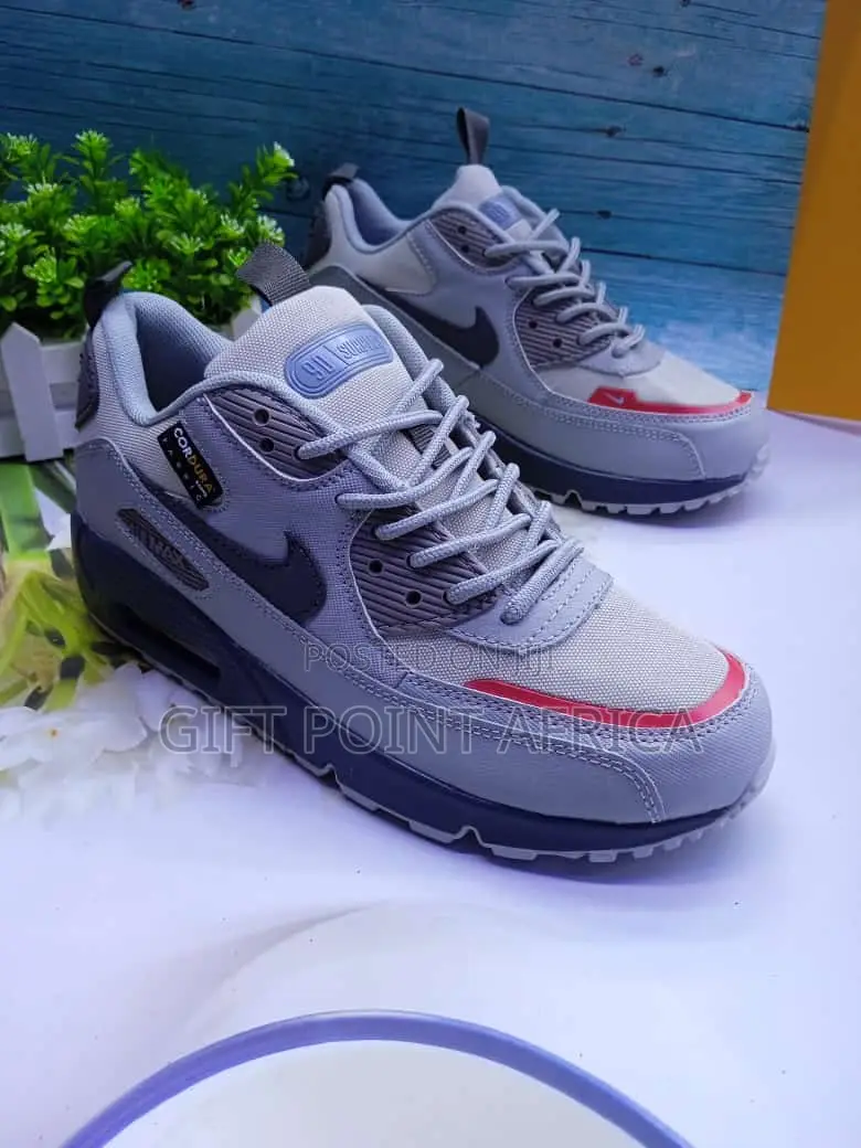 Grey Airmax 90 Sneakers