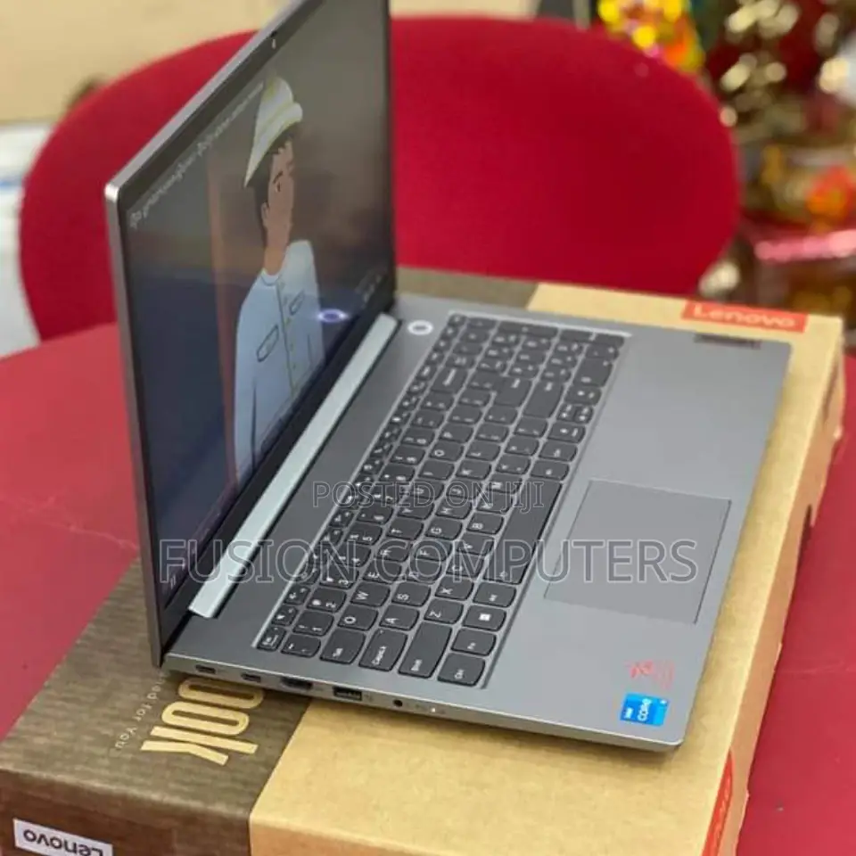New Laptop Lenovo ThinkBook 15 8GB Intel Core I5 SSD 512GB