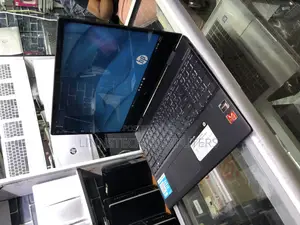 Laptop HP Envy X360 8GB AMD Ryzen 5 SSD 256GB