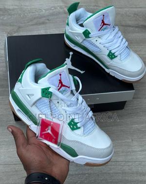 Air Jordan 4 Sneakers - thumbnail 2