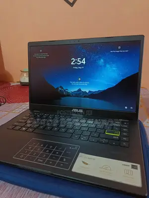 Laptop Asus Vivobook E410M 8GB Intel Celeron SSD 256GB