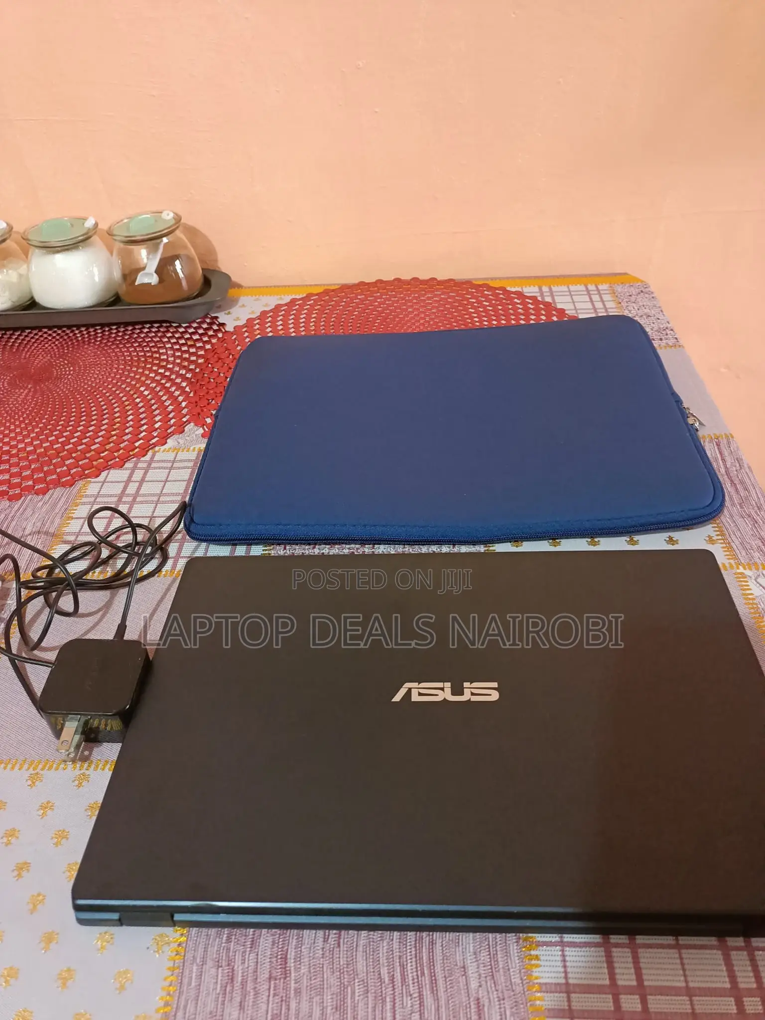 Laptop Asus Vivobook E410M 8GB Intel Celeron SSD 256GB