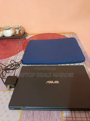 Laptop Asus Vivobook E410M 8GB Intel Celeron SSD 256GB