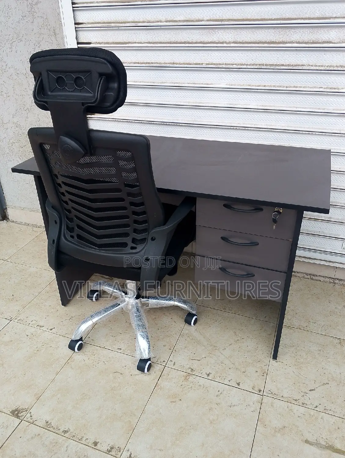 Headrest Chair and Study Desk