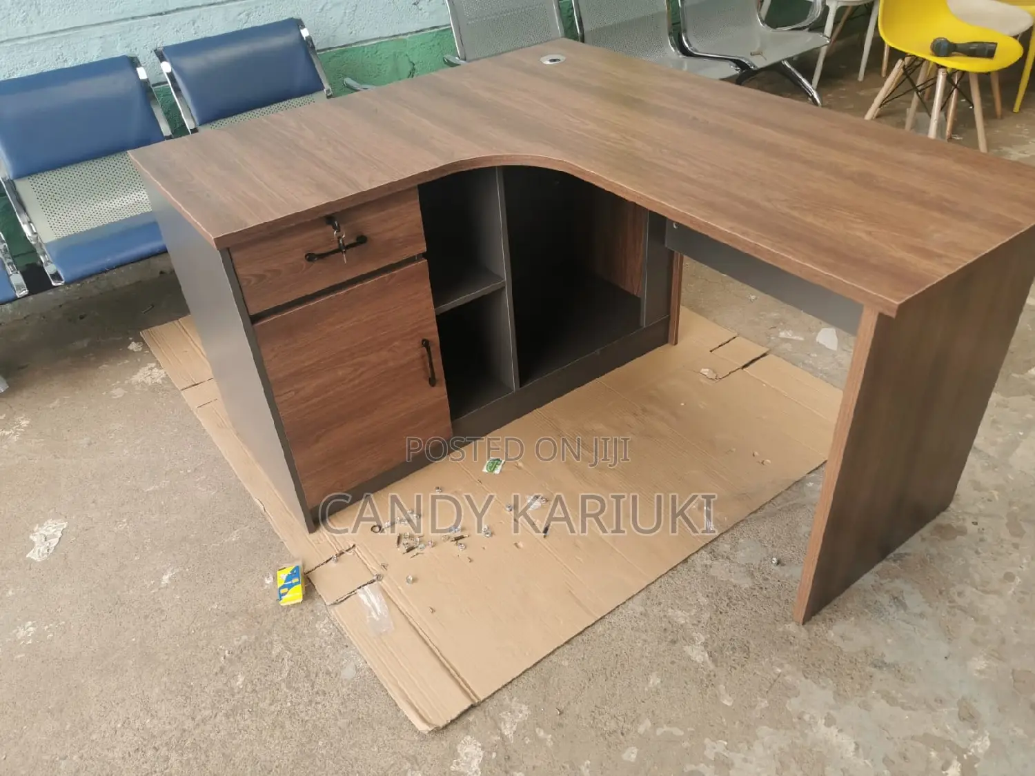 L Shaped 1.6m Office Desk