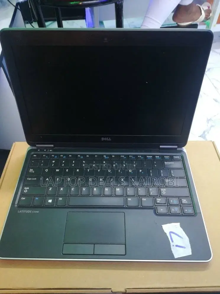 Laptop Dell Inspiron 15 3592 8GB Intel Core I5 SSD 256GB