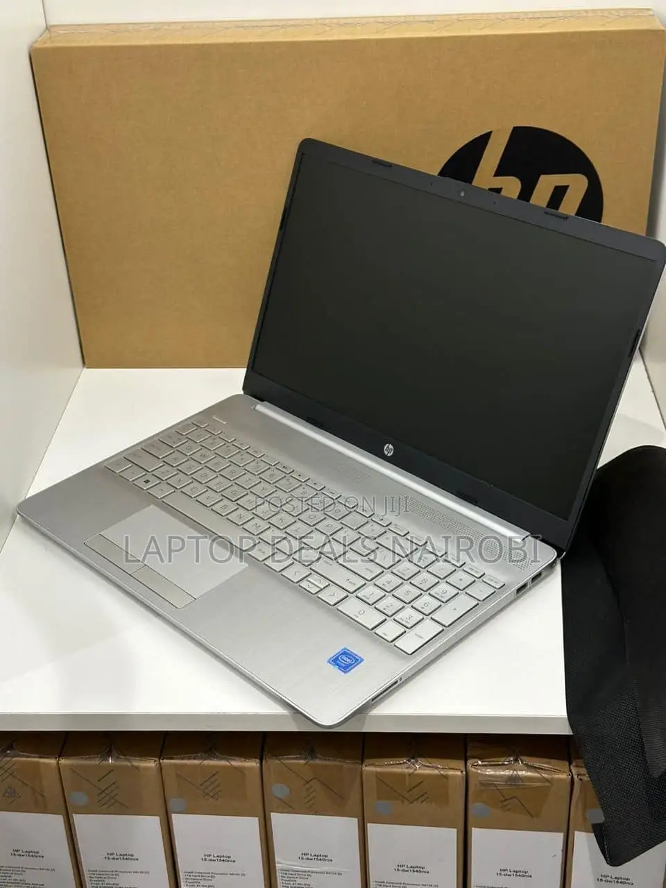 Laptop HP 15-Dw1197nia 8GB Intel Core I5 SSD 256GB
