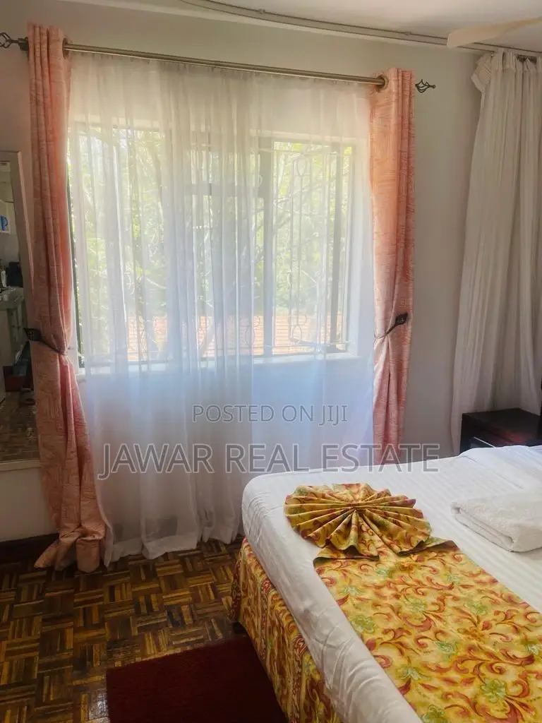 Airbnb to Let in Westlands Lantana Road