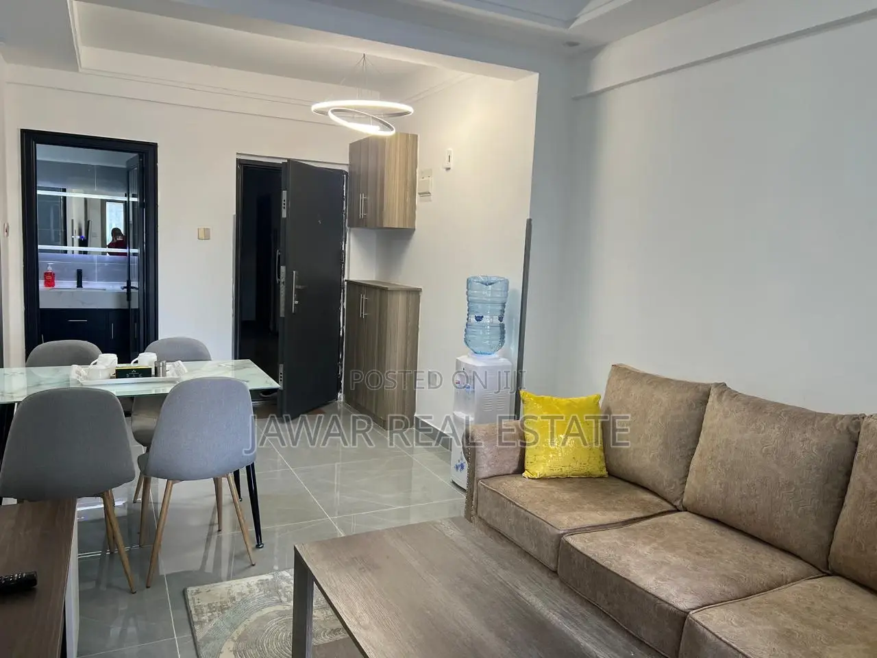 Airbnb to Let in Valley Arcade Lavingtone Quickmart